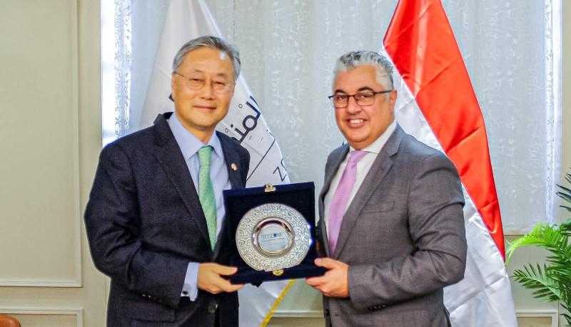 وليد جمال الدين يستقبل السفير الكوري الجديد بالقاهرة لبحث التعاون المشترك