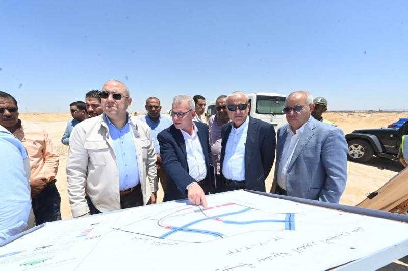 «الجزار» يتابع موقف طلبات تقنين أوضاع الأراضي بالعبور الجديدة