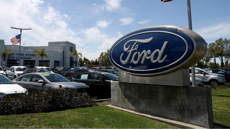 فورد تخفض سعر بيك أب F- 150 لمنافسة تسلا