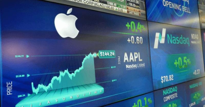 ارتفاع سهم Apple بعد الإعلان عن التطوير لمنافسة ChatGPT