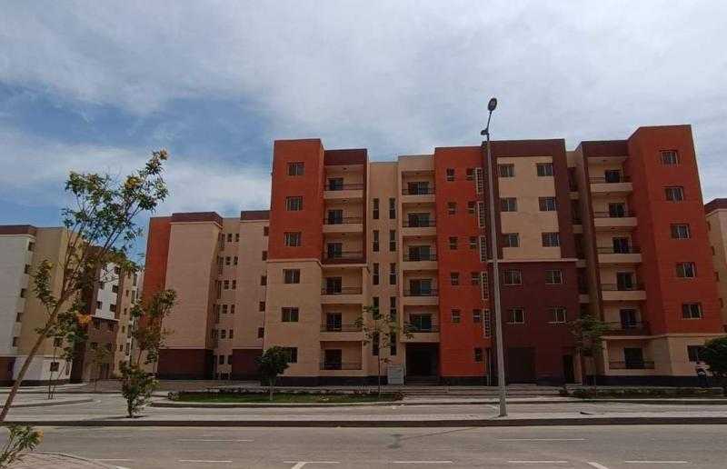 «الإسكان» تتابع موقف المرحلة الثانية لعمارات روضة العبور بحي السلام ثان