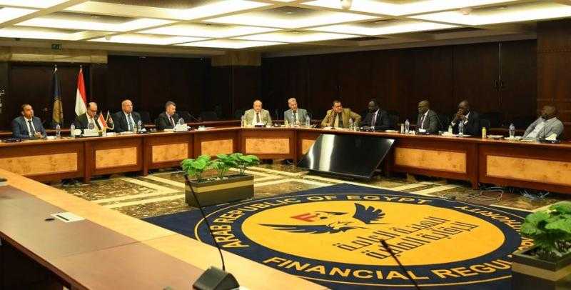 رئيس الرقابة المالية يستقبل وفد البنك المركزي بجنوب السودان لبحث التعاون المشترك