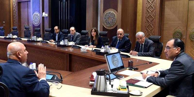رئيس الوزراء يؤكد ضرورة تشغيل خطين ملاحيين مع أفريقيا