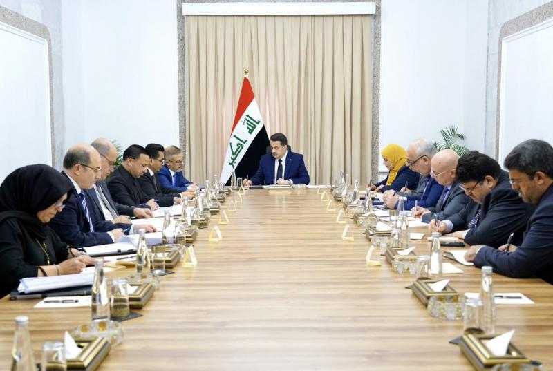 رئيس الوزراء العراقي يتابع مشروعات قطاع النقل