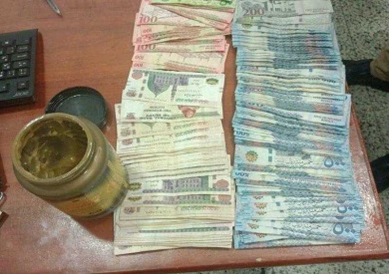 جمارك برج العرب تضبط محاولة تهرب عملات محلية وأجنبية