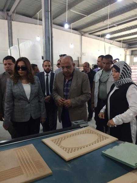 عصمت: تسويق منتجات «دمياط للأثاث» عبر  «عمر أفندي» و«بيع المصنوعات» و«بنزايون»