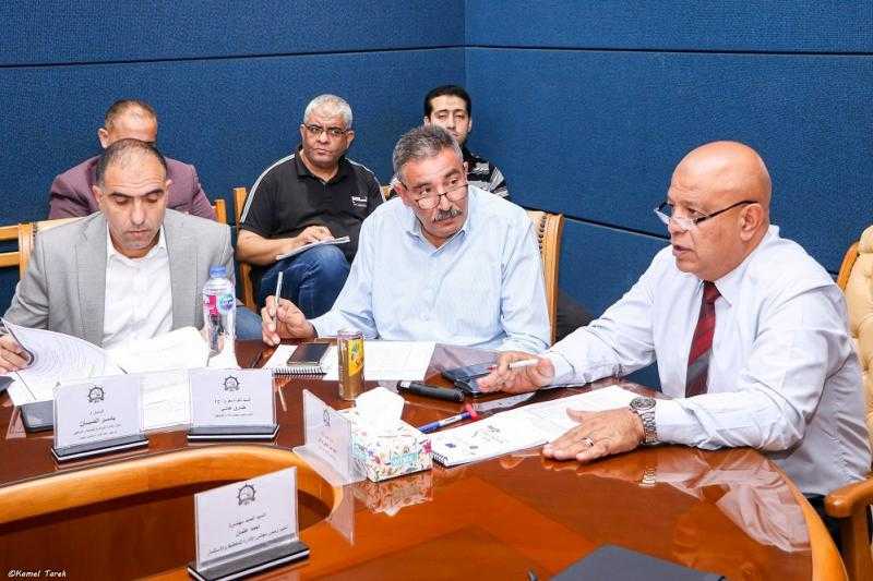 رئيس «ميناء دمياط» يعقد اجتماعه الدورى مع الشركات والتوكيلات العاملة
