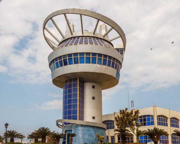 بينها القمح والسكر.. ميناء دمياط يستقبل 35098 طنًا من البضائع
