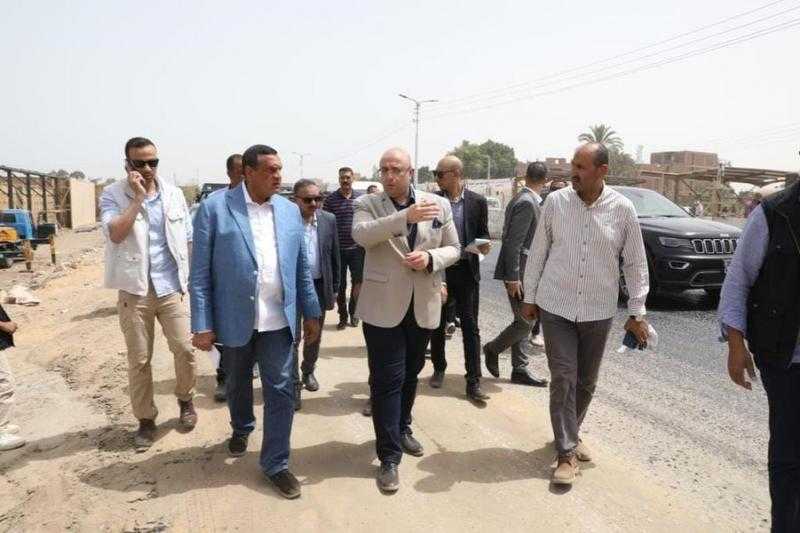 وزير التنمية المحلية يتفقد مشروعات الخطة الاستثمارية ببني سويف