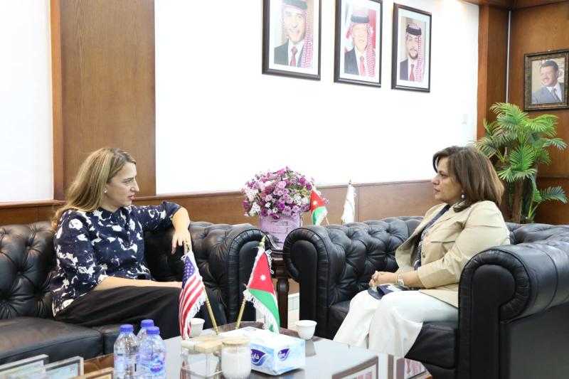 وزيرة الاستثمار الأردنية: نهدف لزيادة النمو الاقتصادي ومعدلات الناتج المحلي