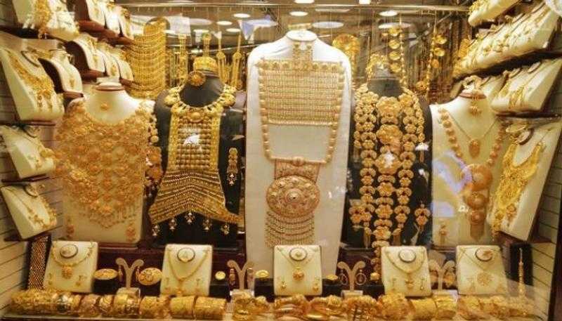 سعر جرام الذهب اليوم الإثنين.. «عيار 21» بـ2210 جنيهات