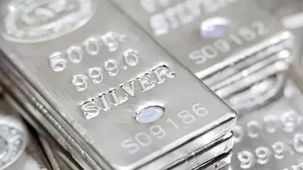 صندوق متداول للفضة يتجه لتسجيل أعمق انخفاض يومي منذ عام 2020