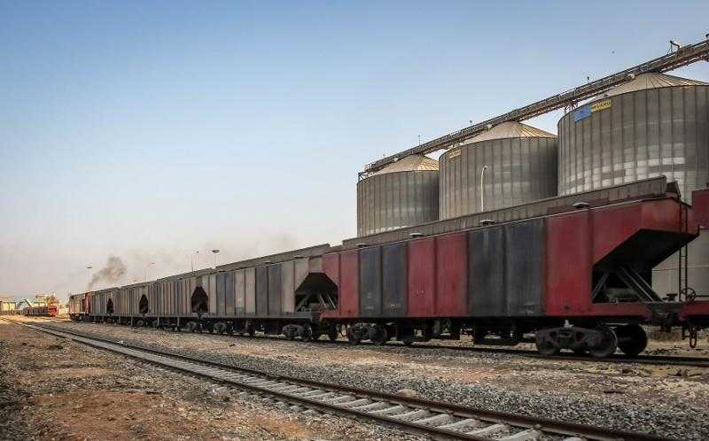 «ميناء دمياط» يستقبل 12 ألف طن ذرة ويُصدر 7800 طن يوريا