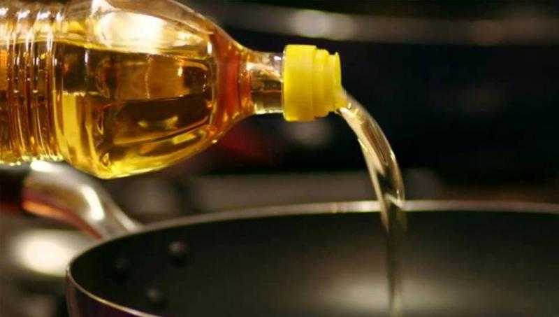 أسعار زيت الطعام اليوم.. طن «الأولين» الصويا يقفز 200 جنيه