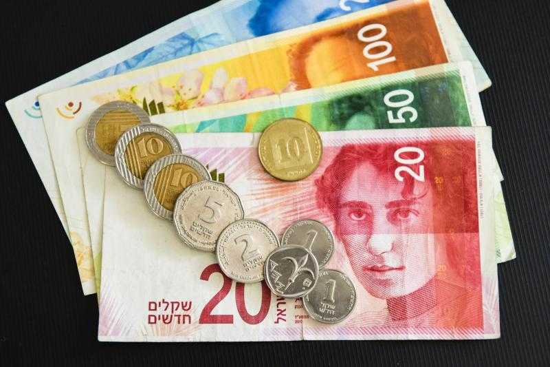 الشيكل الإسرائيلي يهبط لمستويات 2016 بعد إعلان حالة الحرب