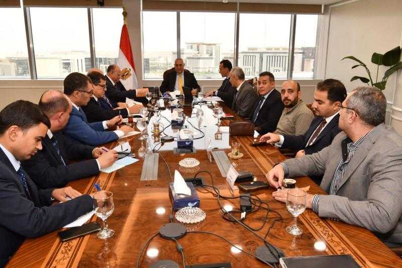 «الممشي وحديقة الأزبكية» أبرزها.. الجزار يتابع مع محافظ القاهرة الموقف التنفيذي لـ4 مشروعات هامة
