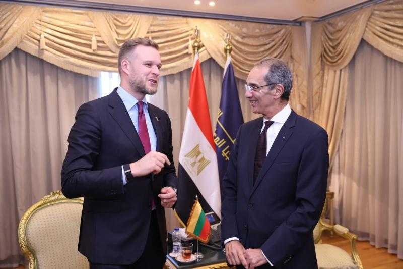 عمرو طلعت يبحث مع وزير خارجية ليتوانيا تعزيز التعاون في الاتصالات وتكنولوجيا المعلومات