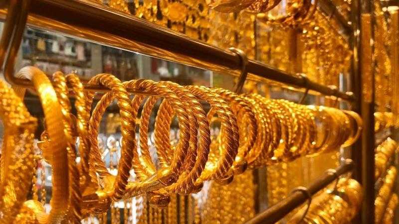 الذهب يعود للانخفاض وعيار 21 يُسجل 2425 جنيها في أسواق الصاغة