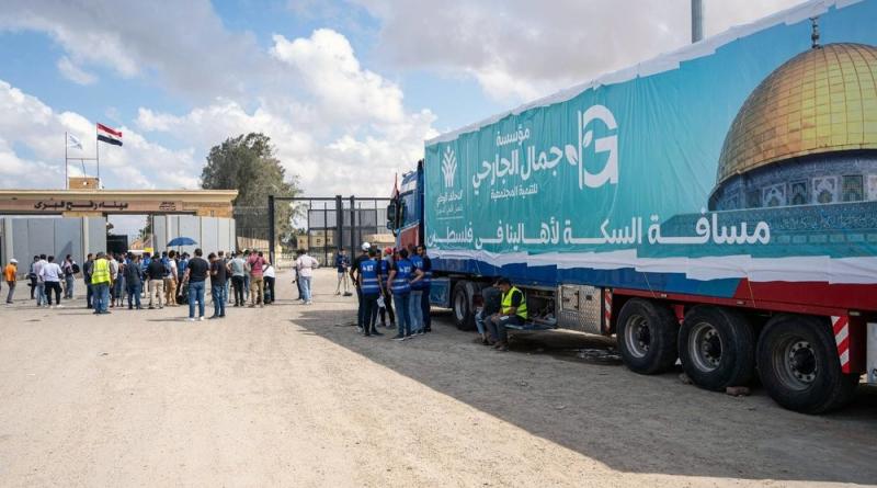 «حياة كريمة»: المساعدات الطبية والغذائية دخلت بسلام لأهالينا في غزة