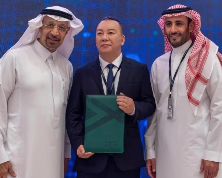 السعودية تسلم شركة صينية رخصة الاستثمار بـ”الأقمار الصناعية”