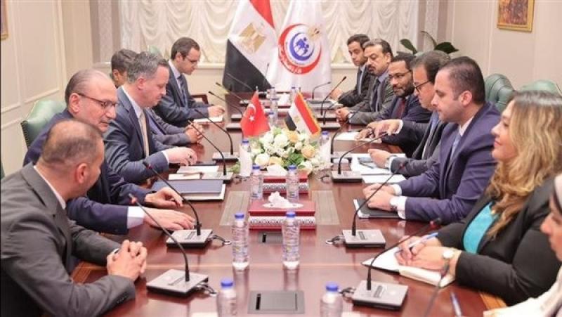 مصر وتركيا تناقشان تعزيز سبل التعاون لتقديم المساعدات للأشقاء في قطاع غزة