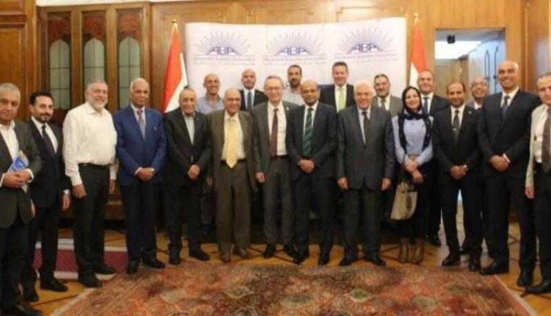 رئيس البورصة المصرية يبحث مع جمعية رجال أعمال الإسكندرية التعاون المشترك