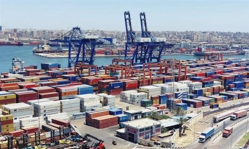 «ميناء الإسكندرية»: تداول 3785 حاوية مكافئة و177 ألف طن بضائع خلال 48 ساعة