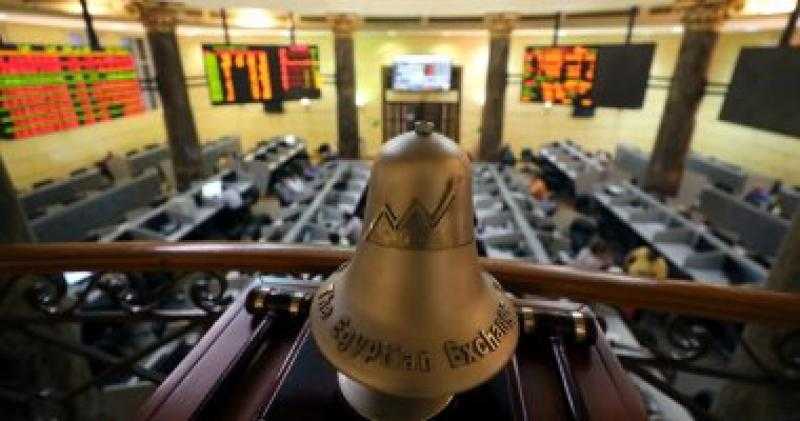وسط تداولات بلغت 1.5 مليار جنيه.. البورصة تواصل ارتفاعها بمنتصف التعاملات