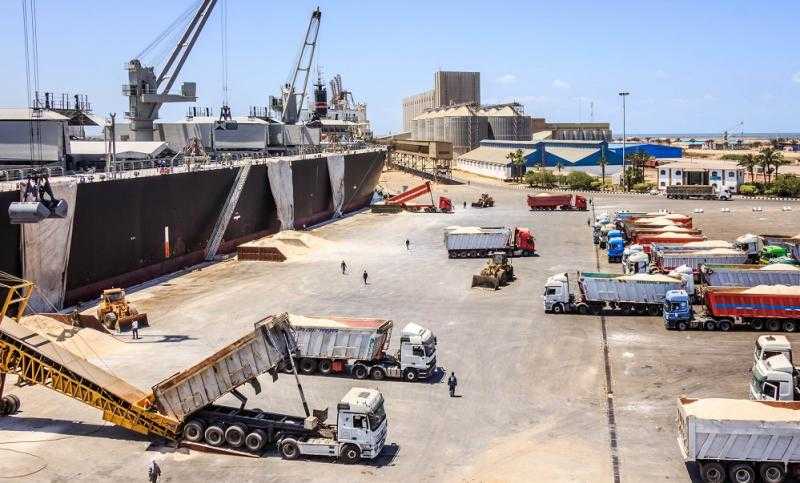 ميناء دمياط يستقبل 10631 طن قمح خلال 24 ساعة