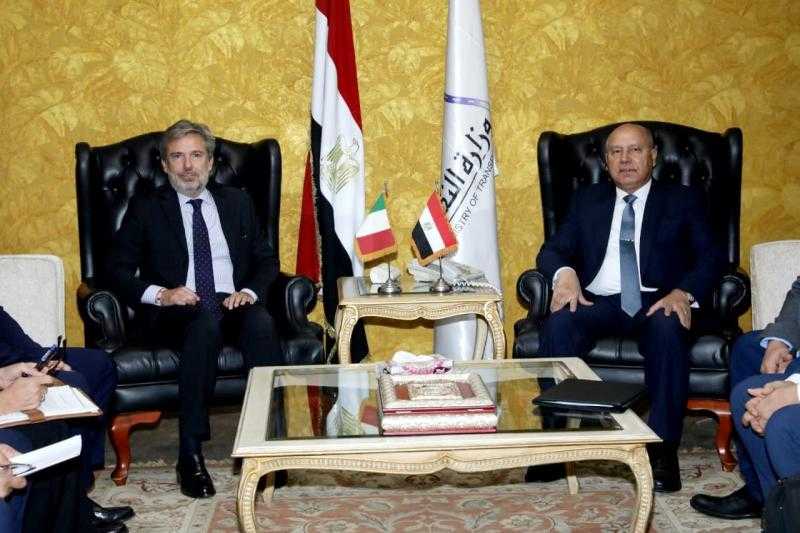مصر وإيطاليا يبحثان تسيير خط سريع ”رورو” للحاصلات الزراعية