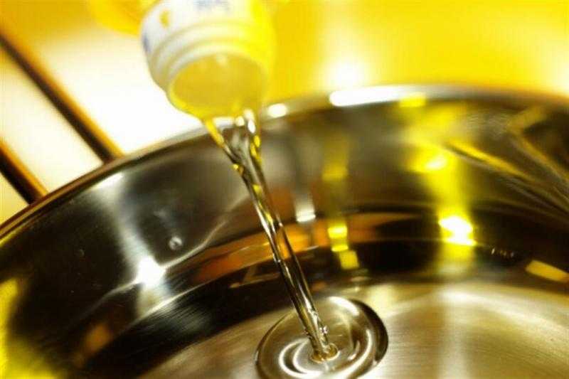 أسعار زيت الطعام اليوم عقب التراجعات الأخيرة.. وصل كام؟