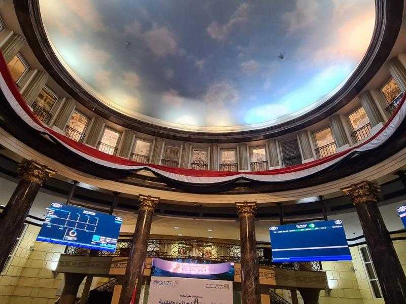 الأداء الإيجابي يهيمن علي البورصة بالمنتصف وسط تعاملات شرائية عربية