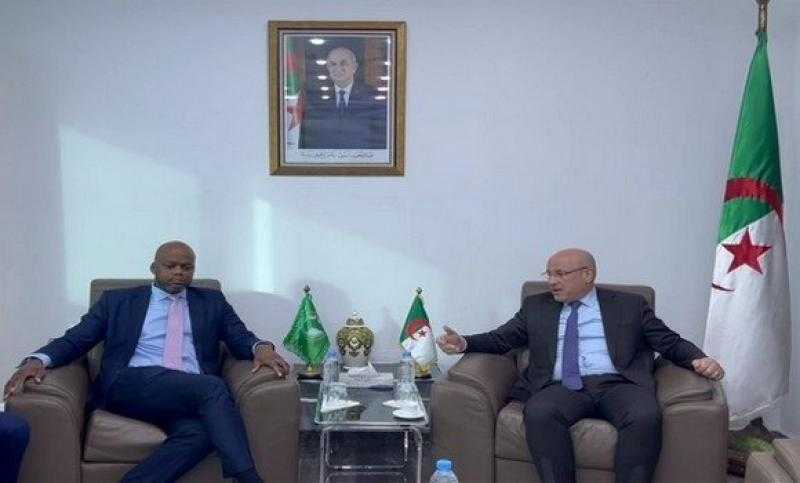 وزير التجارة الجزائري يلتقي الأمين العام لمنطقة التجارة الحرة القارية الأفريقية