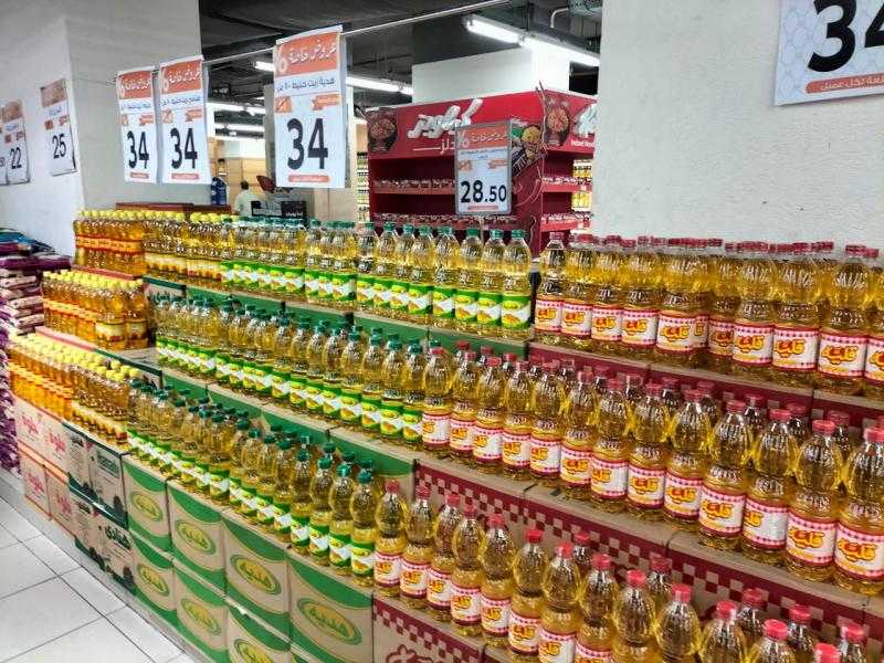 كريستال ذرة لتر بـ 70 جنيهًا.. أسعار الزيت والسمنة اليوم الجمعة 2023/12/22
