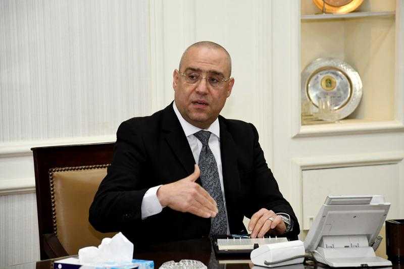 وزير الإسكان يكشف تفاصيل المرحلة الأولى من أبراج العاصمة الإدارية