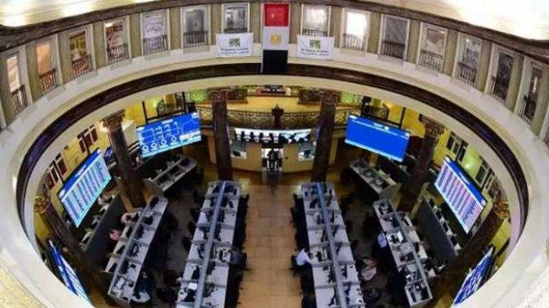 البورصة تربح 37 مليار جنيه بجلسة الأحد.. والمؤشر الرئيسى يرتفع بنسبة 1.8%