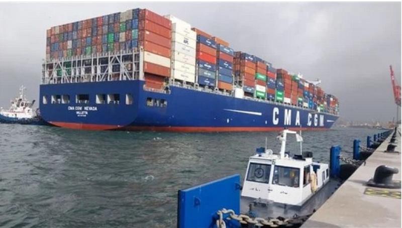 محطة تحيا مصر بميناء الإسكندرية تستقبل سفينة الحاويات العملاقة NEVADA CMA