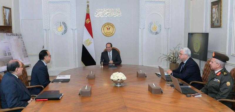 الرئيس السيسي يتابع خطط تطوير القاهرة التاريخية