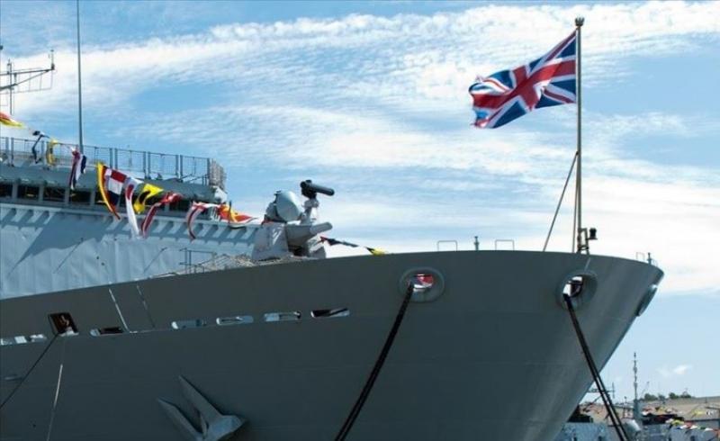 اصطدام سفيتان تابعتان للبحرية الملكية البريطانية في ميناء البحرين