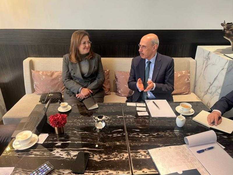 «السعيد» تبحث سبل التعاون مع رئيس مجموعة البنك الإسلامي للتنمية