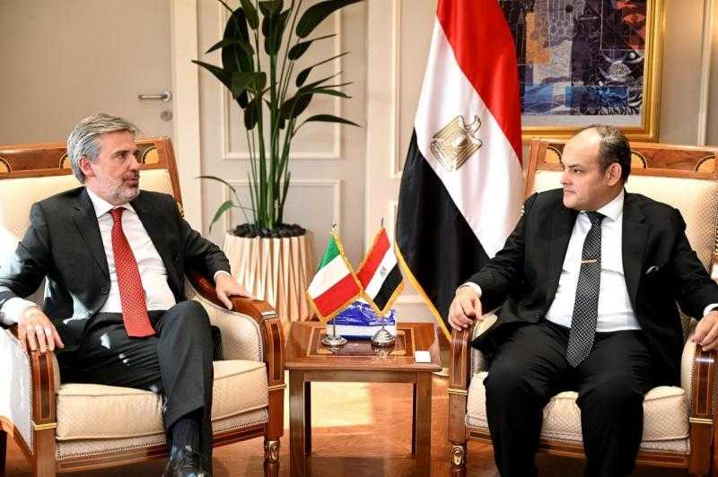 وزير التجارة يبحث مع سفير إيطاليا بالقاهرة تعزيز التعاون الاقتصادي بين البلدين