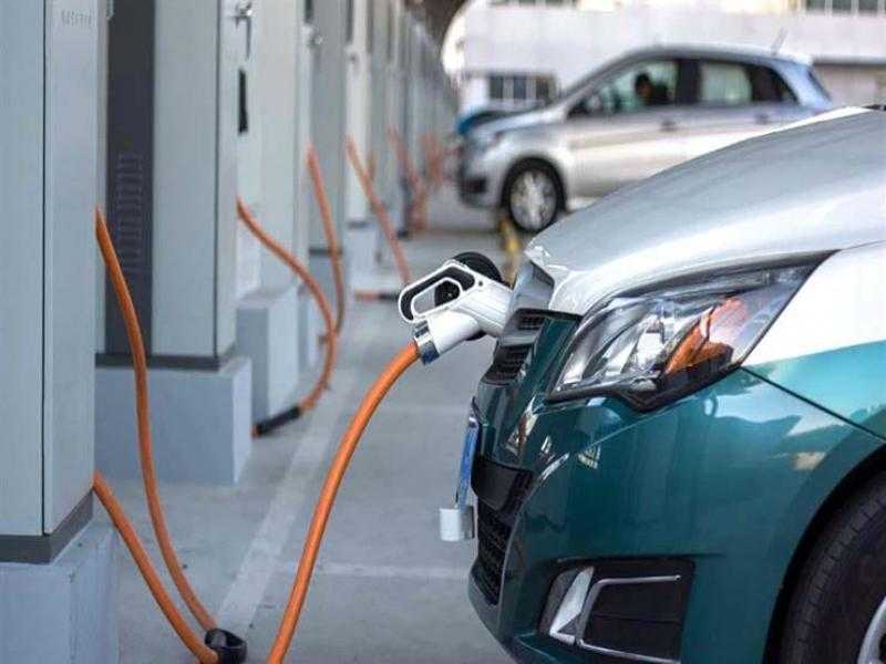 نيسان تتعاون مع هوندا لإنتاج السيارات الكهربائية