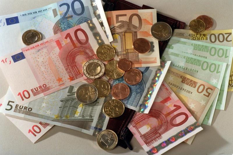 سعر اليورو اليوم الجمعة 16-2-2024 أمام الجنيه بالبنوك
