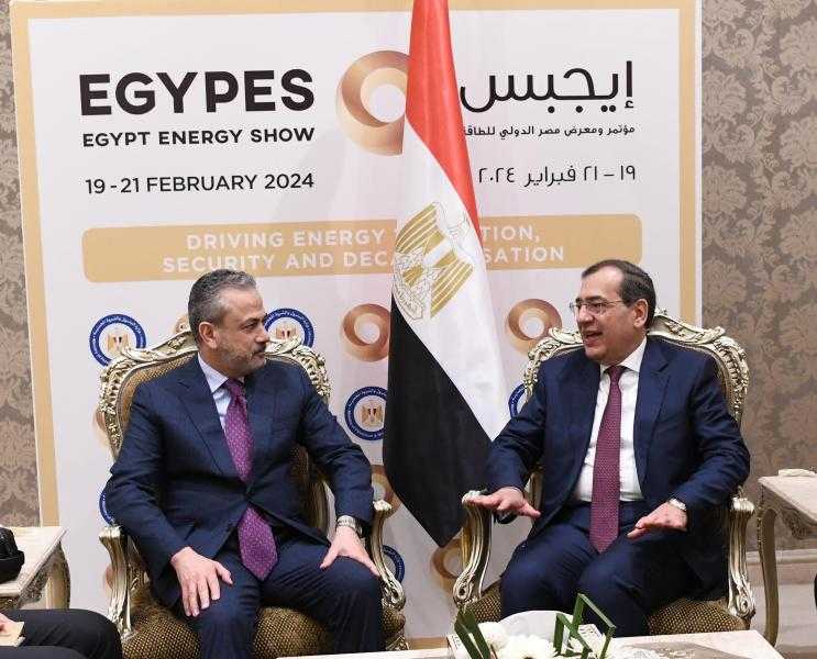 وزير البترول يبحث التعاون في تنفيذ المشروعات البترولية بليبيا