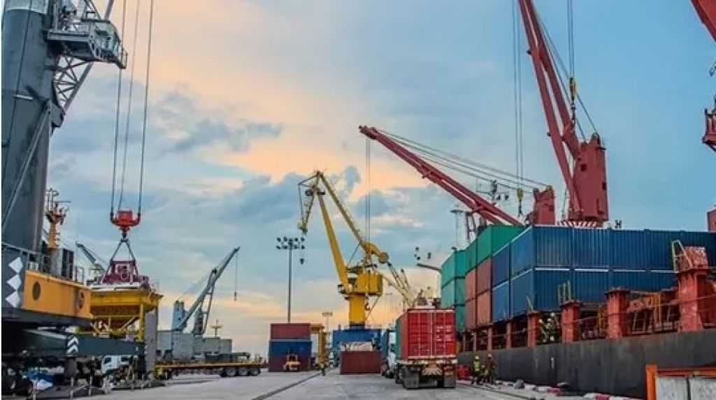 مجلس الوزراء يمنح الرخصة الذهبية لمشروع إنشاء الميناء الجاف بالعاشر من رمضان