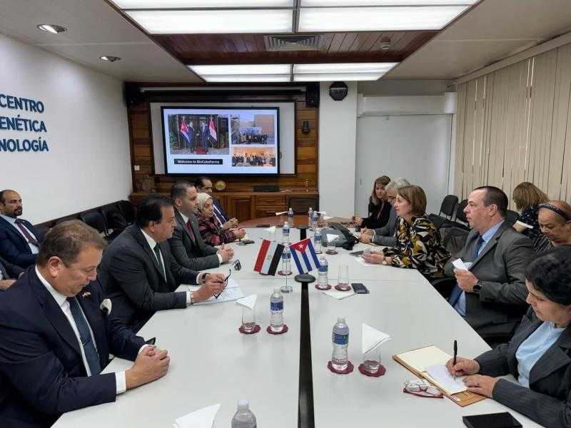 وزير الصحة يعقد اجتماعا مع نظيره الكوبي لبحث التعاون في القطاع الصحي