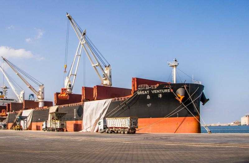 ميناء دمياط يستقبل 11203 أطنان قمح لصالح القطاع الخاص