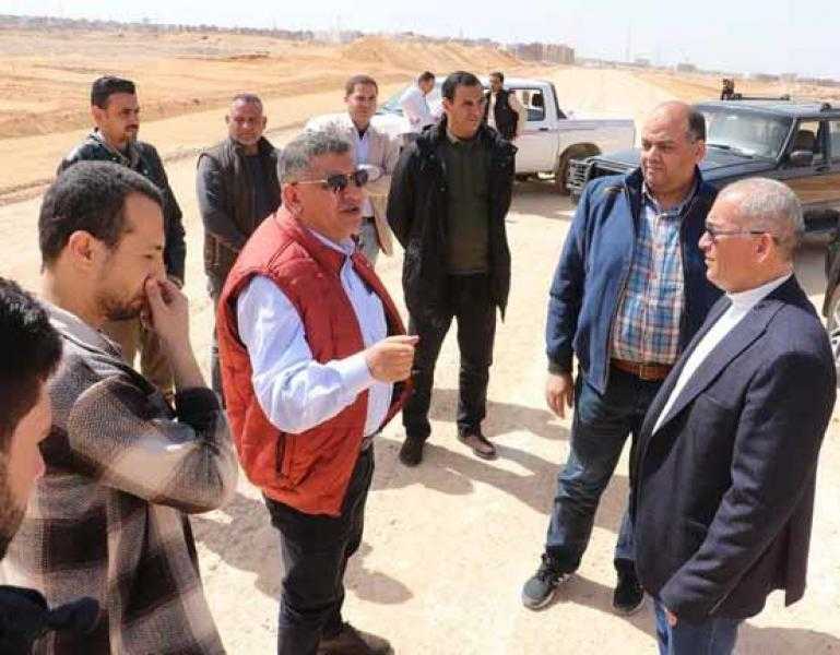 رئيس جهاز مدينة السادات يتفقد أعمال رفع كفاءة الطرق والكهرباء بالمدينة