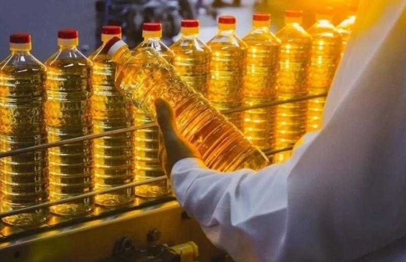 ”السلع التموينية” تطرح ممارسة لتوريد 40 ألف طن زيت خام مستورد