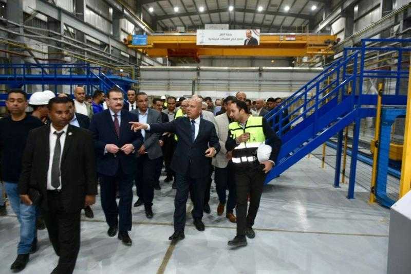وزير النقل: مصنع الفلنكات الخرسانية بالمعصرة أحد 4 مصانع متخصصة لتوطين الصناعة في مصر